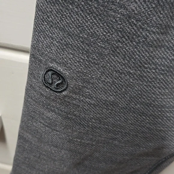 Lululemon Carry & Go Cargos - Picture 6 of 6